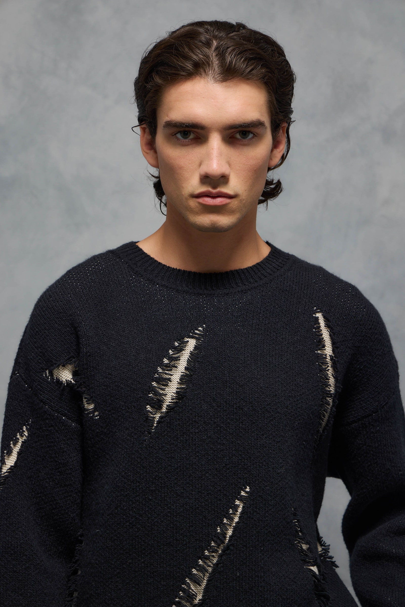 SWEATER SCAR                                                                                         