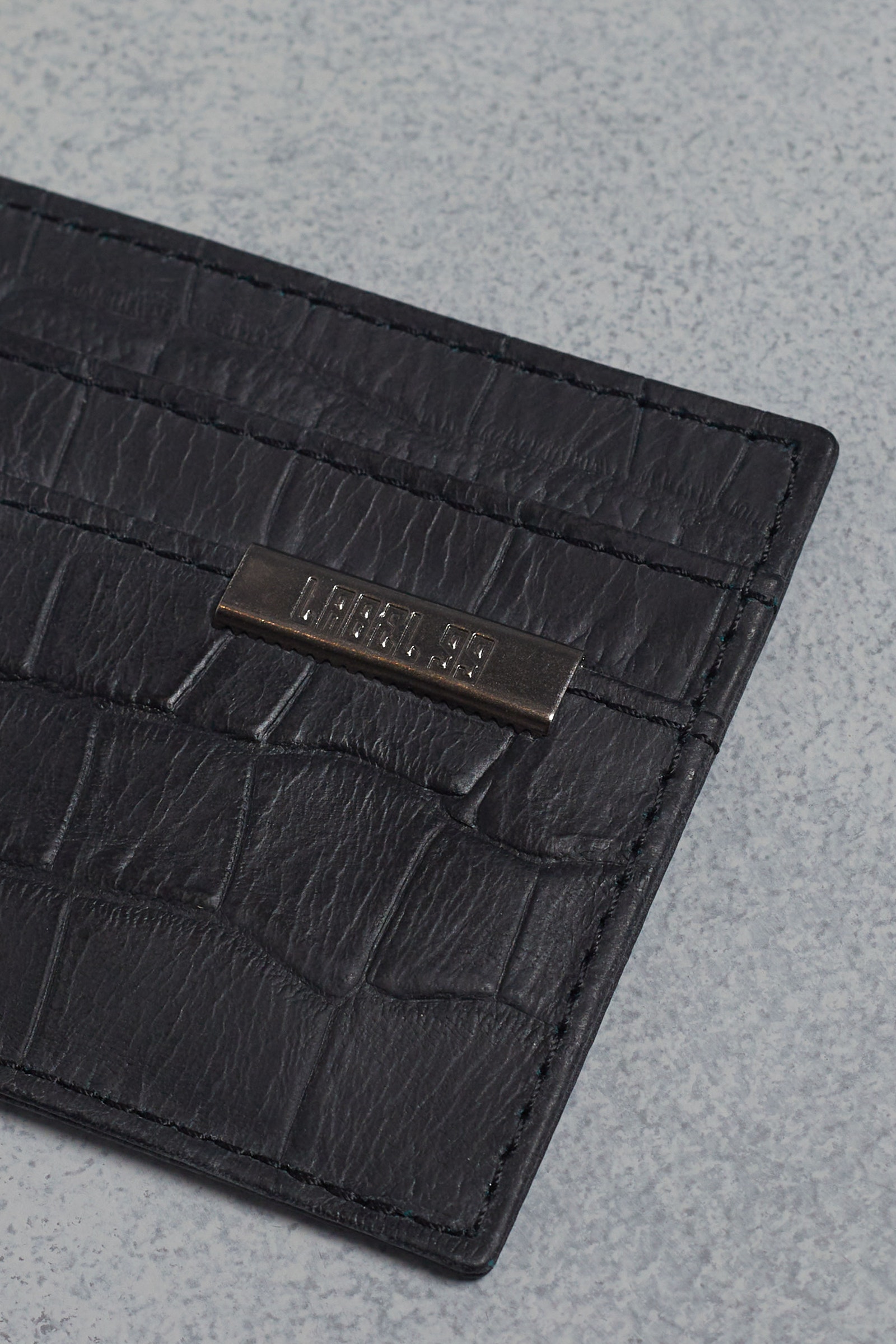 TARJETERO CROCO LABEL                                                                                