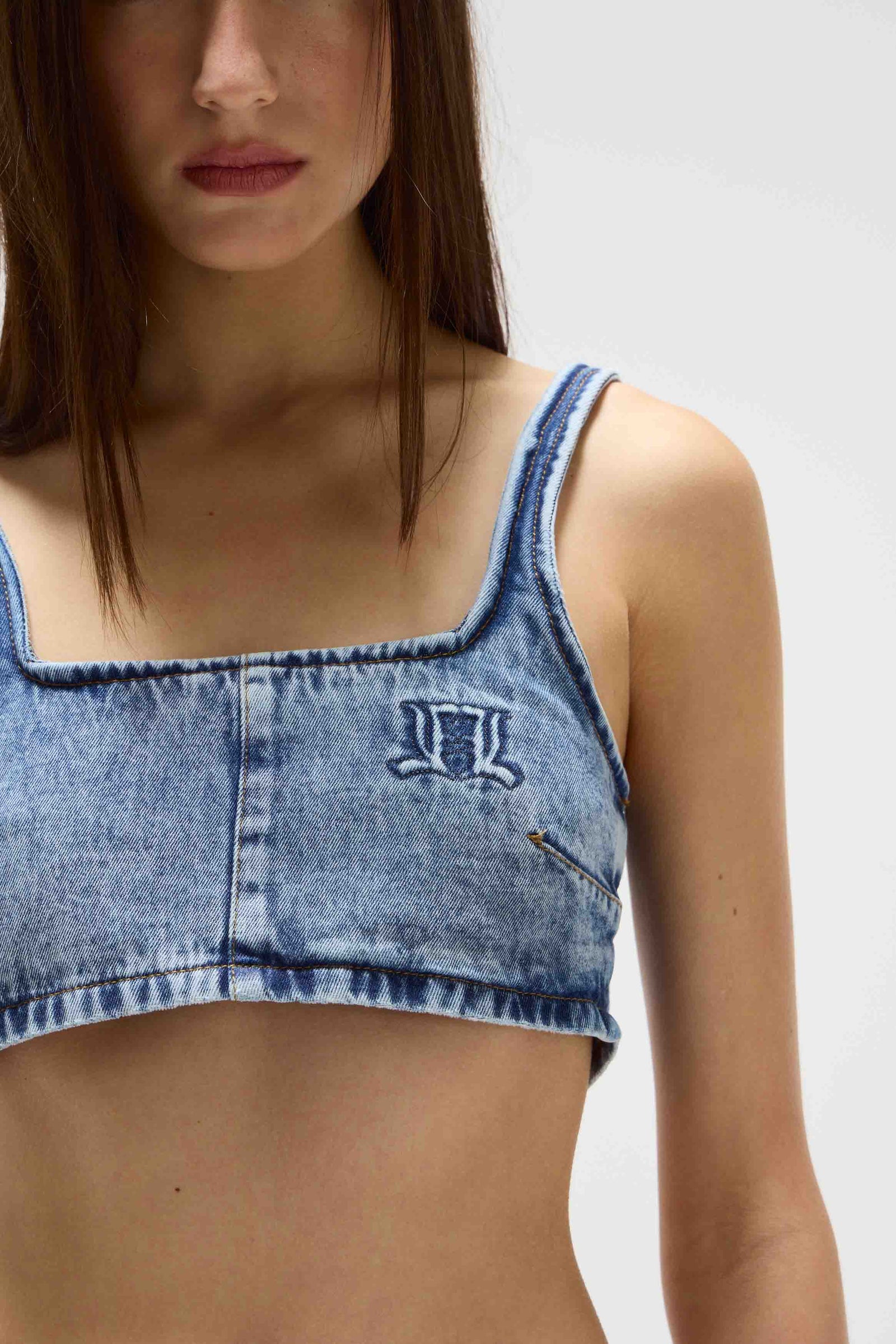 TOP CHELSEA LIGHT BLUE LABEL                                                                         